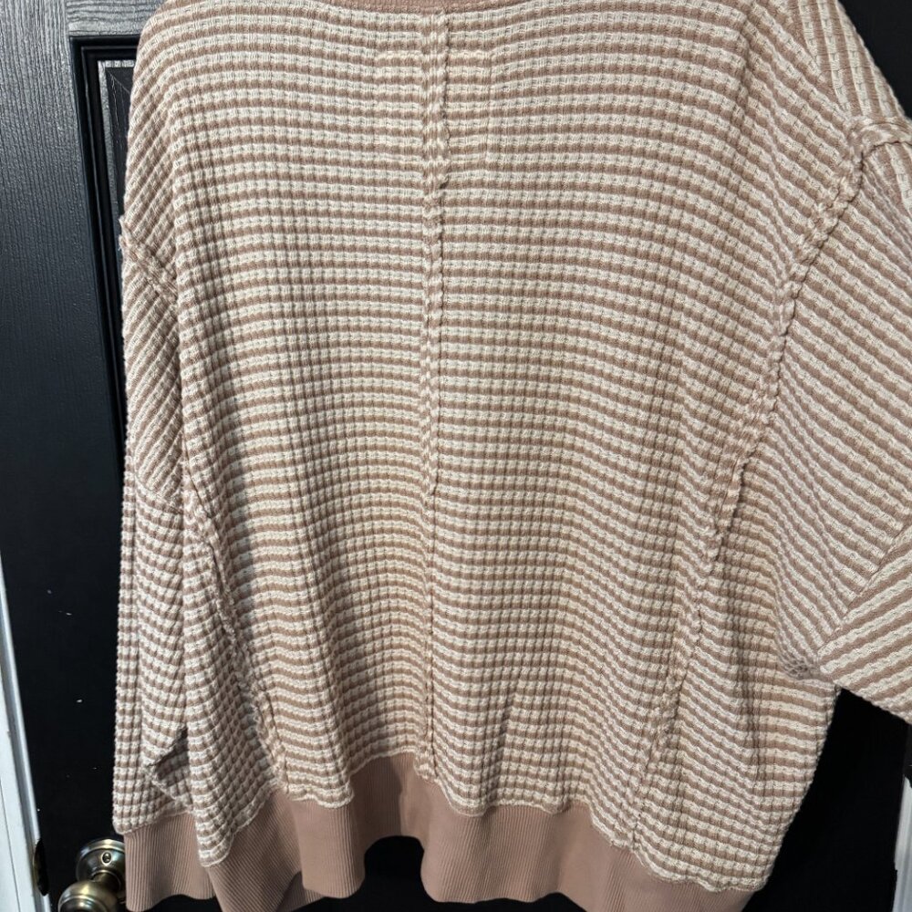 American Eagle Womens Sweater Oversized Pink White Stripe Oversized Medium - Picture 4 of 4